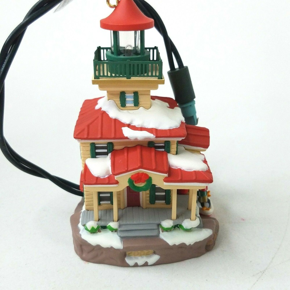 Hallmark Keepsake Christmas Ornament Lighthouse Greetings 2002 #6 Magic Light