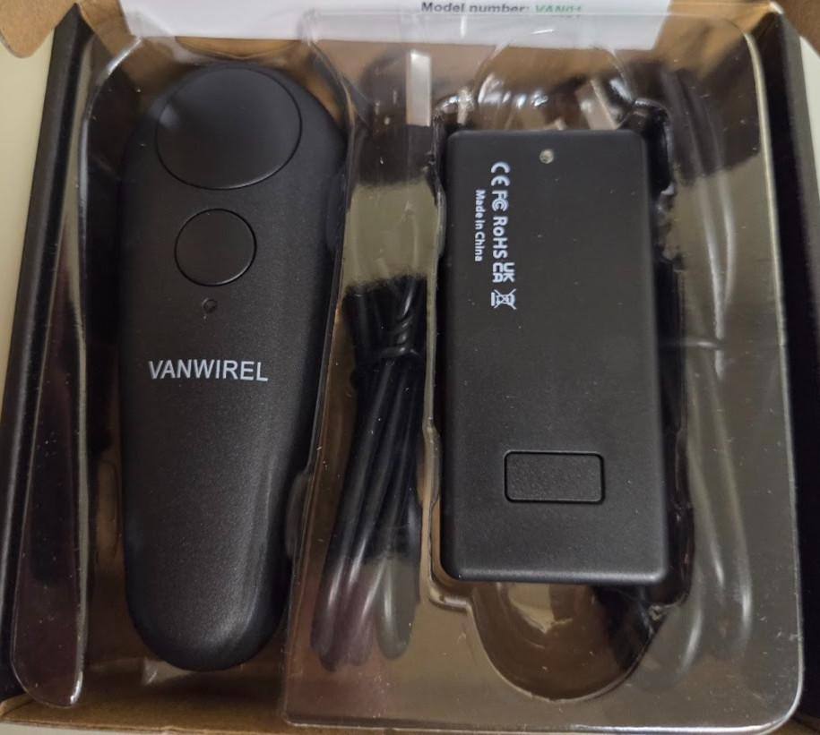VANWIREL Wireless Page Turner Remote Control for Tablets, eReaders, Touch Screen
