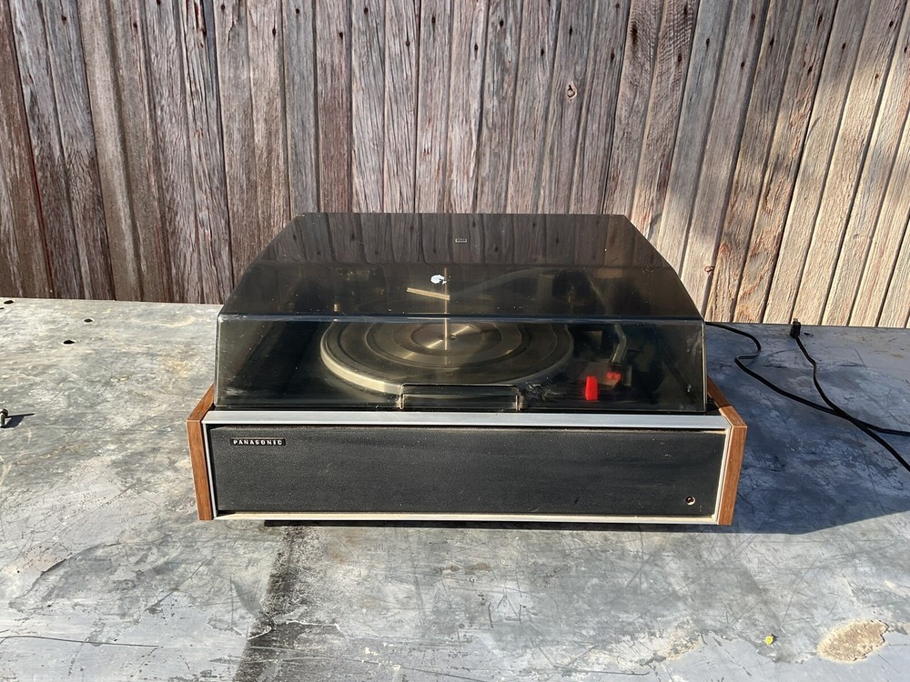 Panasonic SL-870 Automatic Turntable Untested Powers On