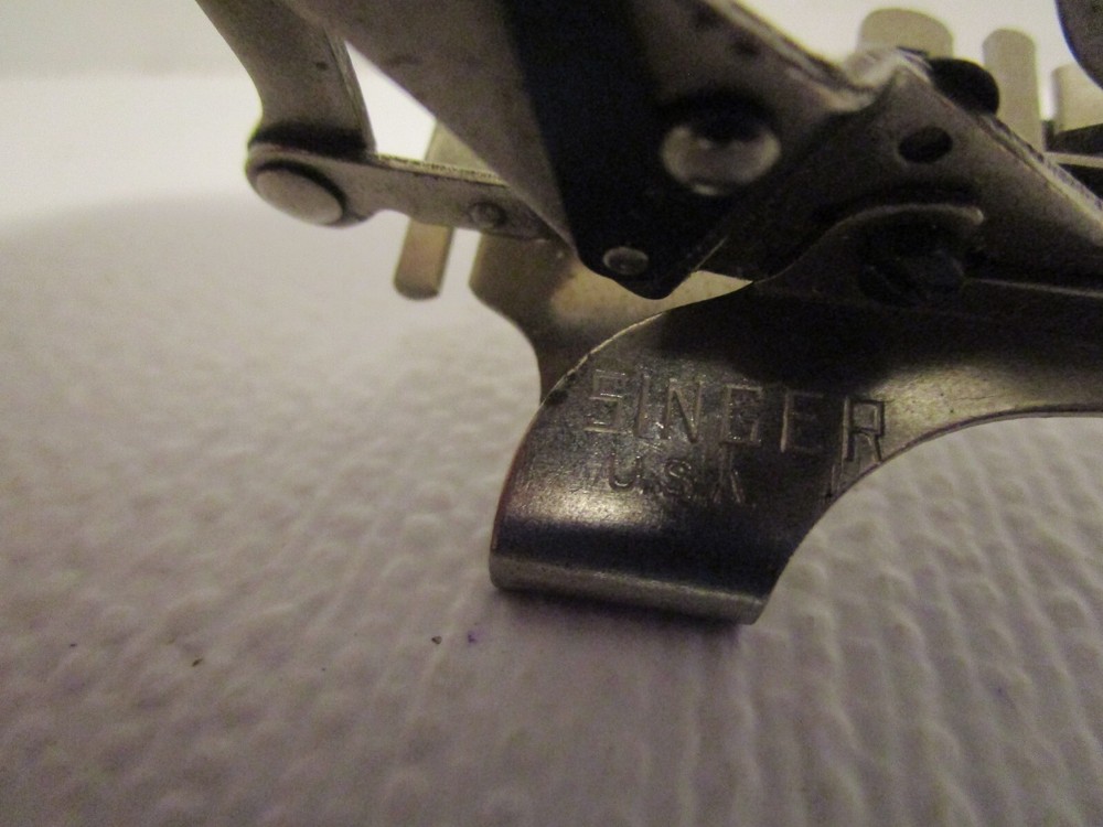 Authentic Singer Slant Shank 301 Featherweight Sewing Machine Ruffler Attachment