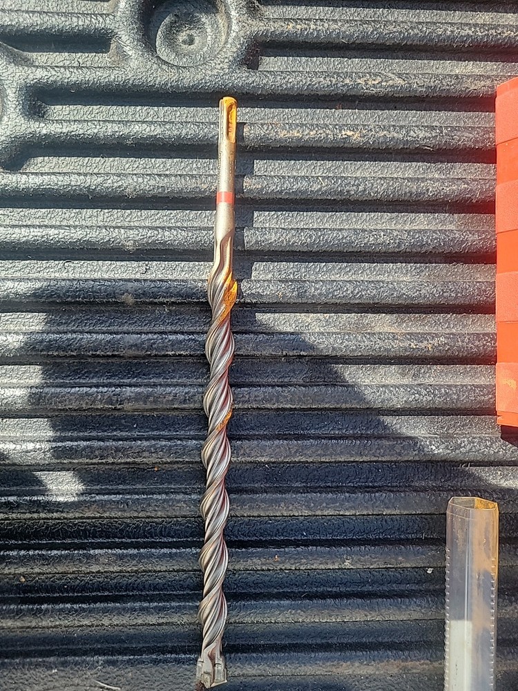 HILTI DRILL BIT #426821 Rusty, Solid Carbide Head, SDS Plus, 11/16"x12" TE-CX