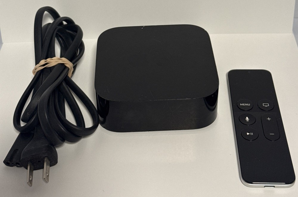 Apple TV Model A1625 with Remote/Read