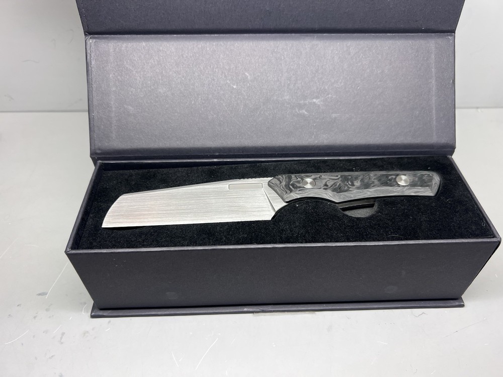 Vero Engineering Axon Fixed Blade w/ Extras