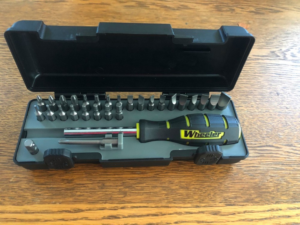 Wheeler Space Saver Screwdriver Set with Magnetic Handle Bits Case Assortment