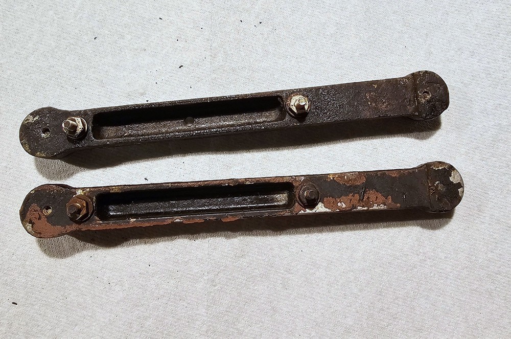 HOLMES 16mm Projector Type 12 - Bottom Feet