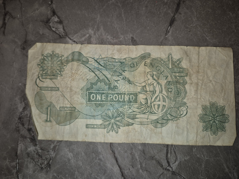 One pound note in good condition