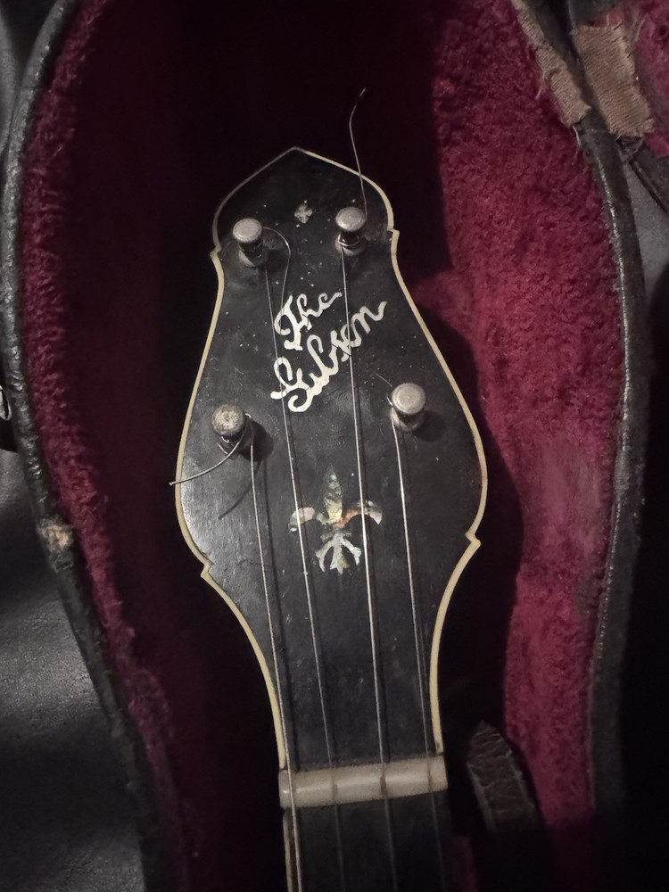 Vintage Gibson 4 String banjo