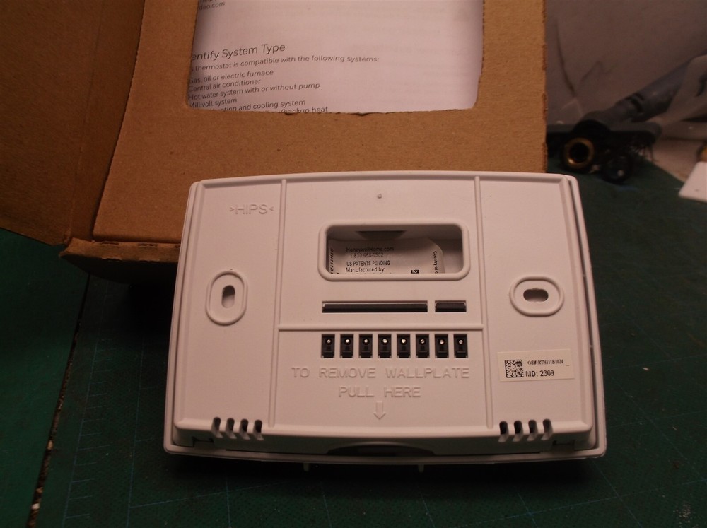 Honeywell Home Horizontal Non-Programmable Thermostat (RTH111B)