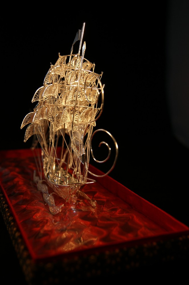 fine silver boat souvenir