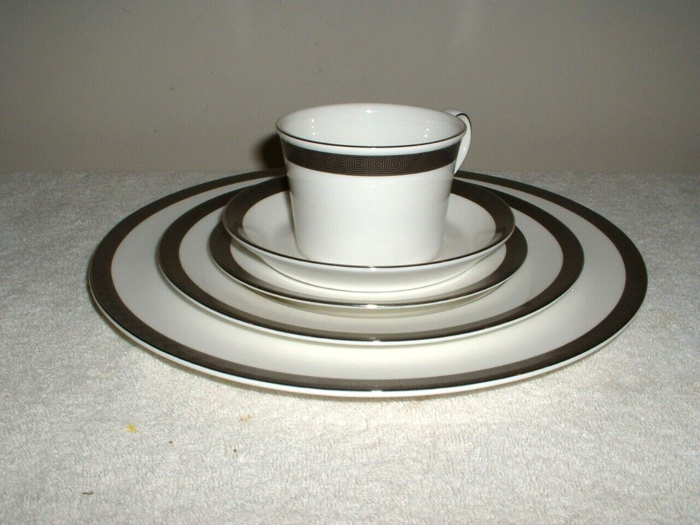 Wedgwood Metropolis 5 Piece Place Setting