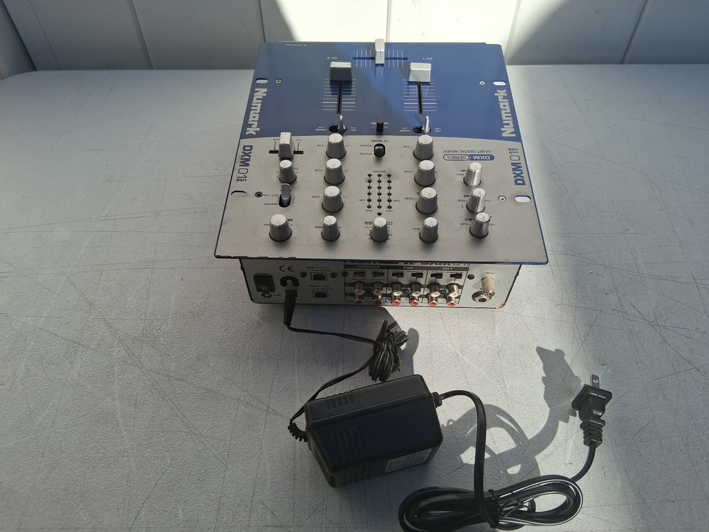 Numark Dxm01 DJ Mixer