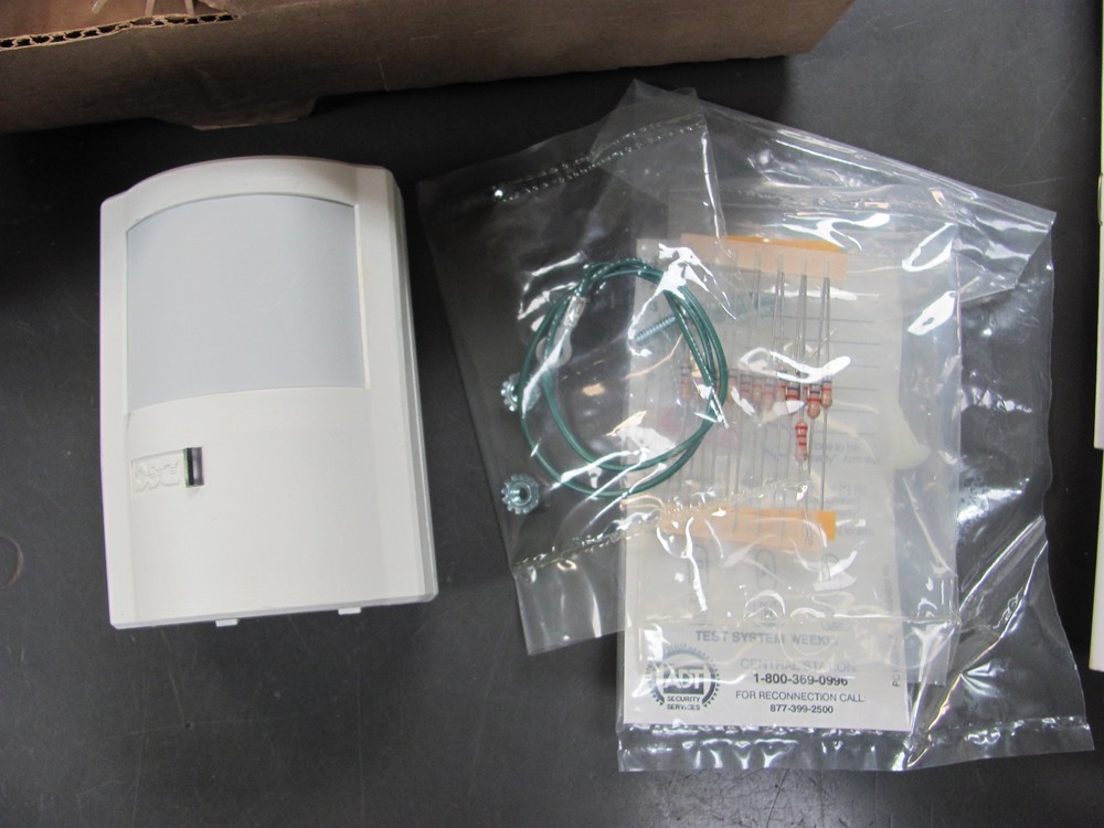 DSC Classic Series PC1555 Keypad Control Panel Enclosure New Never Installed