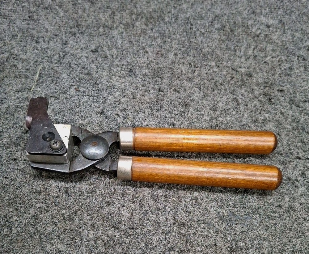Lee 562 RB Bullet Mold.