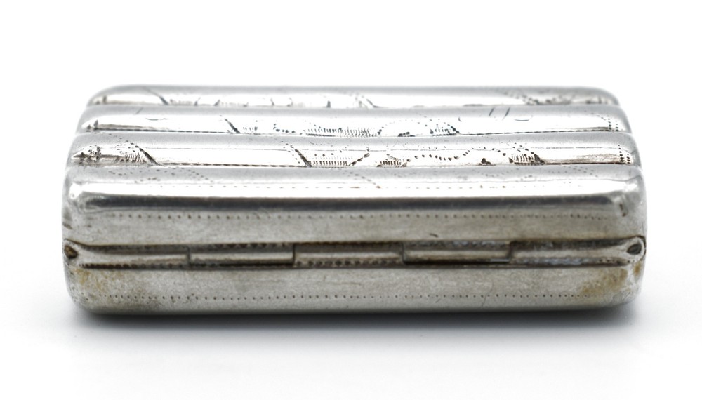 Antique Georgian Solid Silver Pill Box Snuff Box Nice Shape 1810