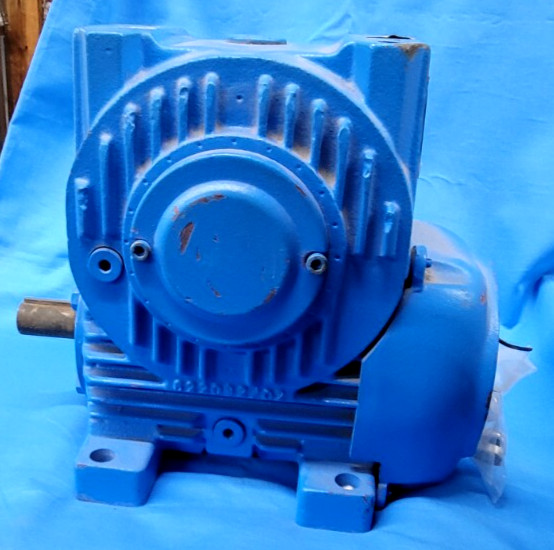 FLENDER GEAR BOX RM233750-1