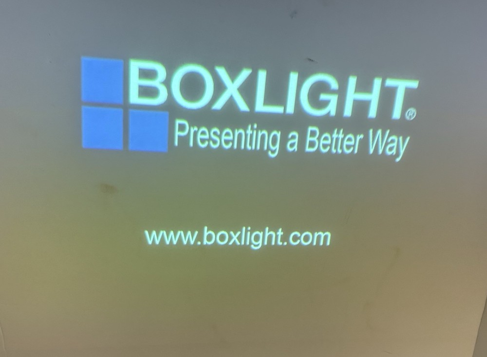 BoxLight P5 WX31NST 3LCD Projector Tested/working