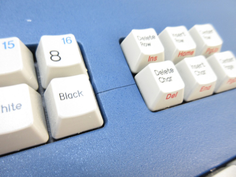 CHYRON Duet CHYRON KYBD - on-air Character Generator Editing Keyboard