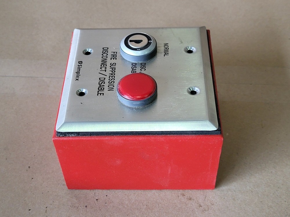 SURPLUS NEW SIMPLEX 0637664 Surface Mount Maintenance Switch – Safety