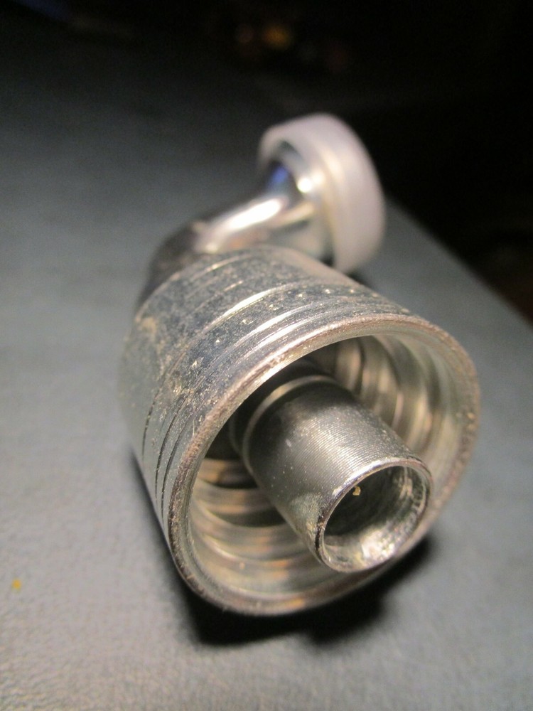 08Z-G71 1/2" x 1/2"ID 90 Tube Elbow SAE Code 61 Split Flange