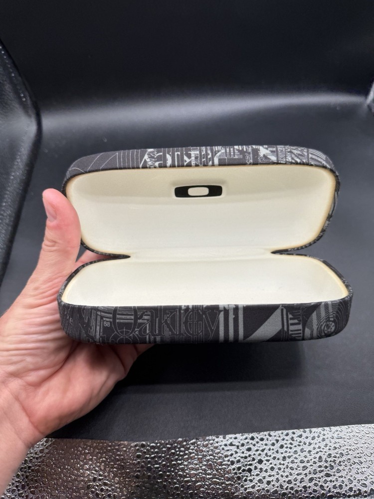 Oakley Square O Black Headliner Graphics Cases