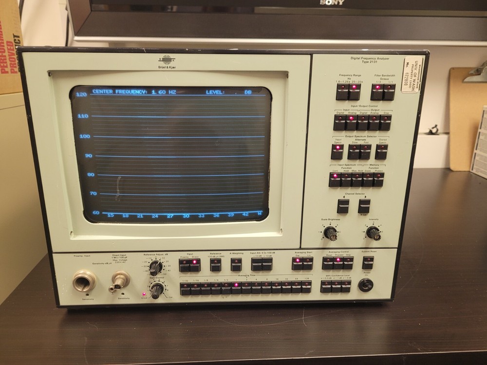 Bruel & Kjaer Digital Frequency Analyzer  Type 2131 Tested Working Free Shipping