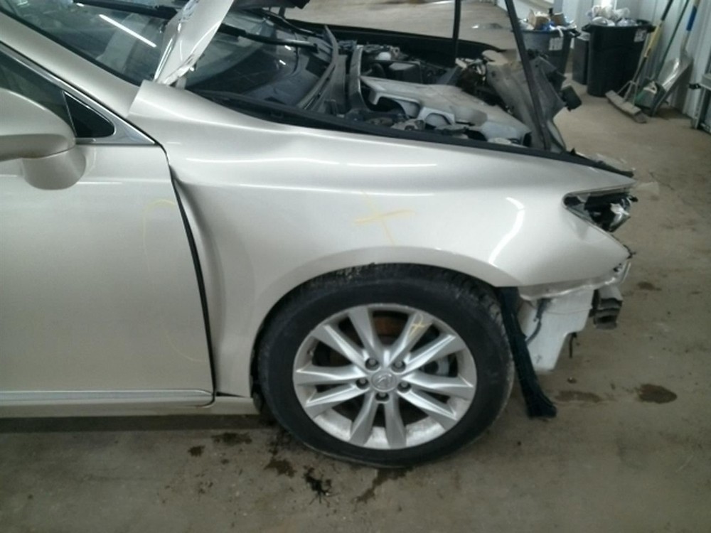 ES350 2011 High Mounted Stop Light 104914321