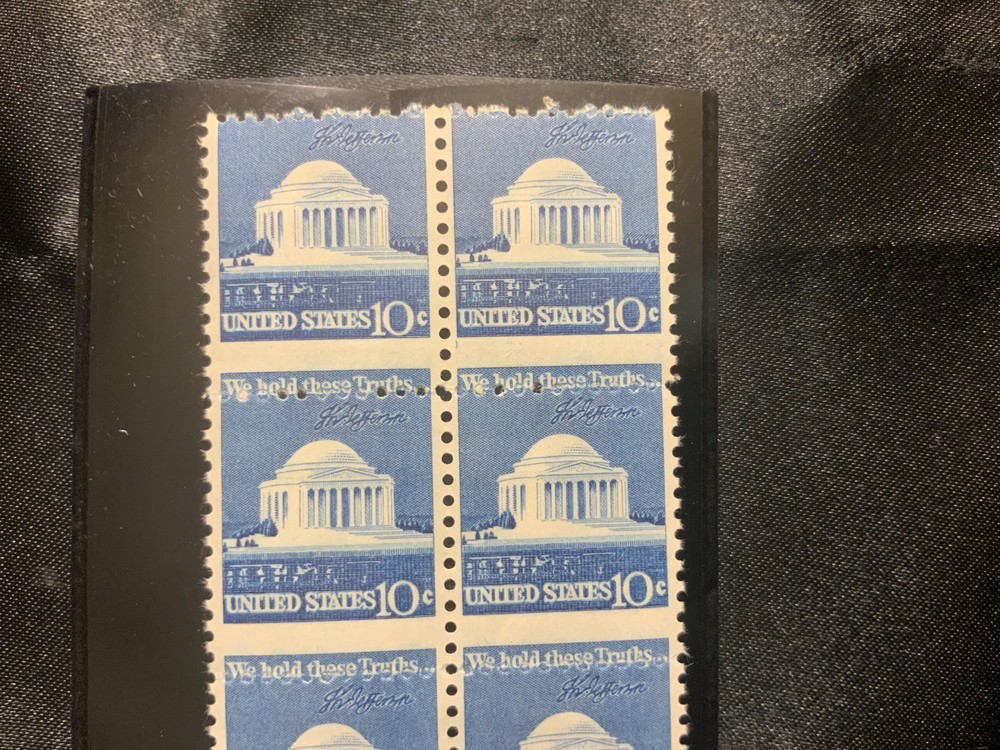 USPS perf. shift error stamp 1510 Jefferson Memorial 10 cent stamp
