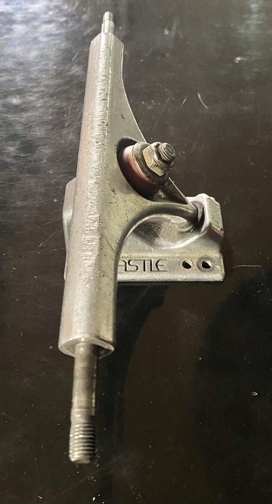 Castle Skateboard Tuck