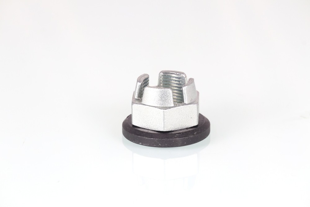 Pair of hub nuts front right = left GH-393902