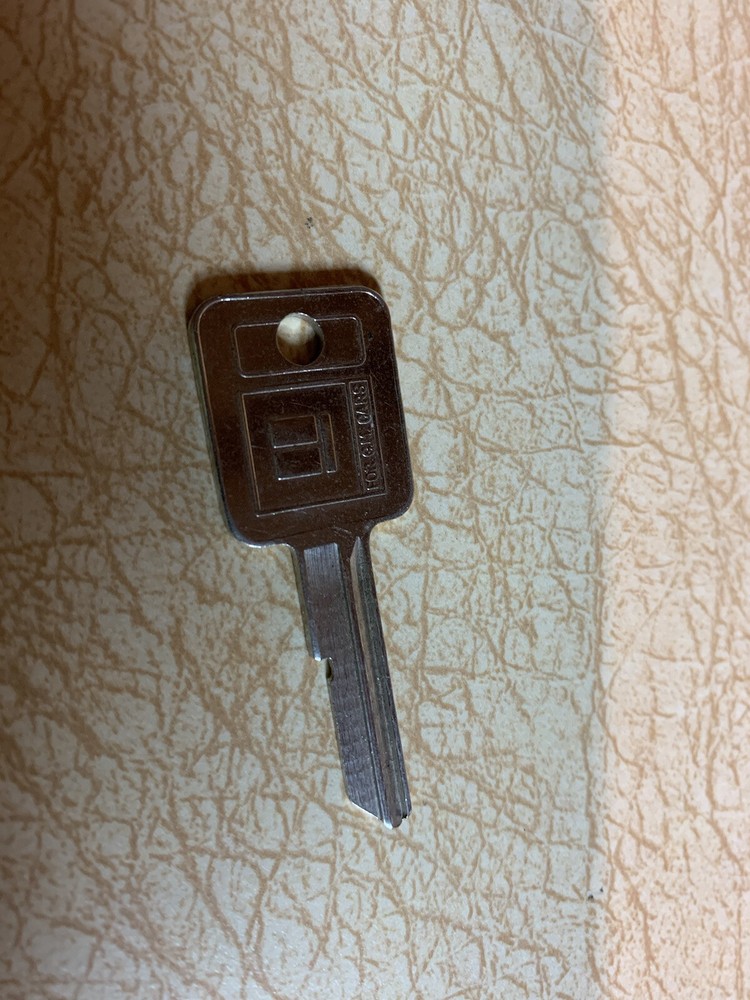 GM C Style Key Blank #3