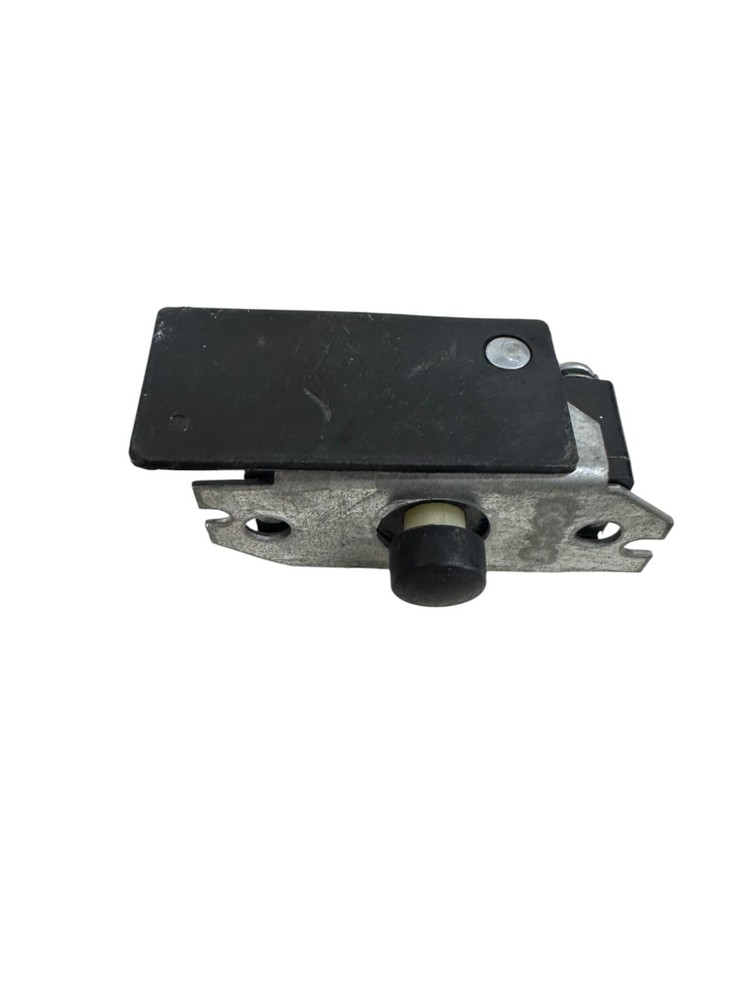 DUCT-O-WIRE RB-1 PUSH BUTTON SWITCH 1-SPEED SWITCH *SALE*