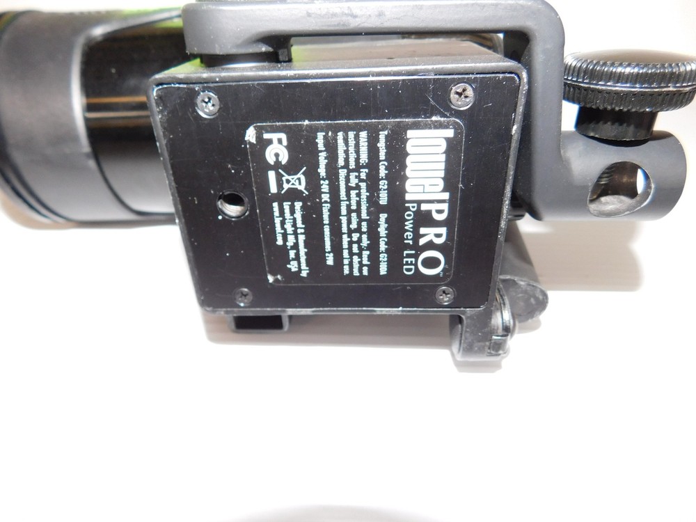 ^^ LOWEL PRO POWER LED DAYLIGHT (SLJ38)