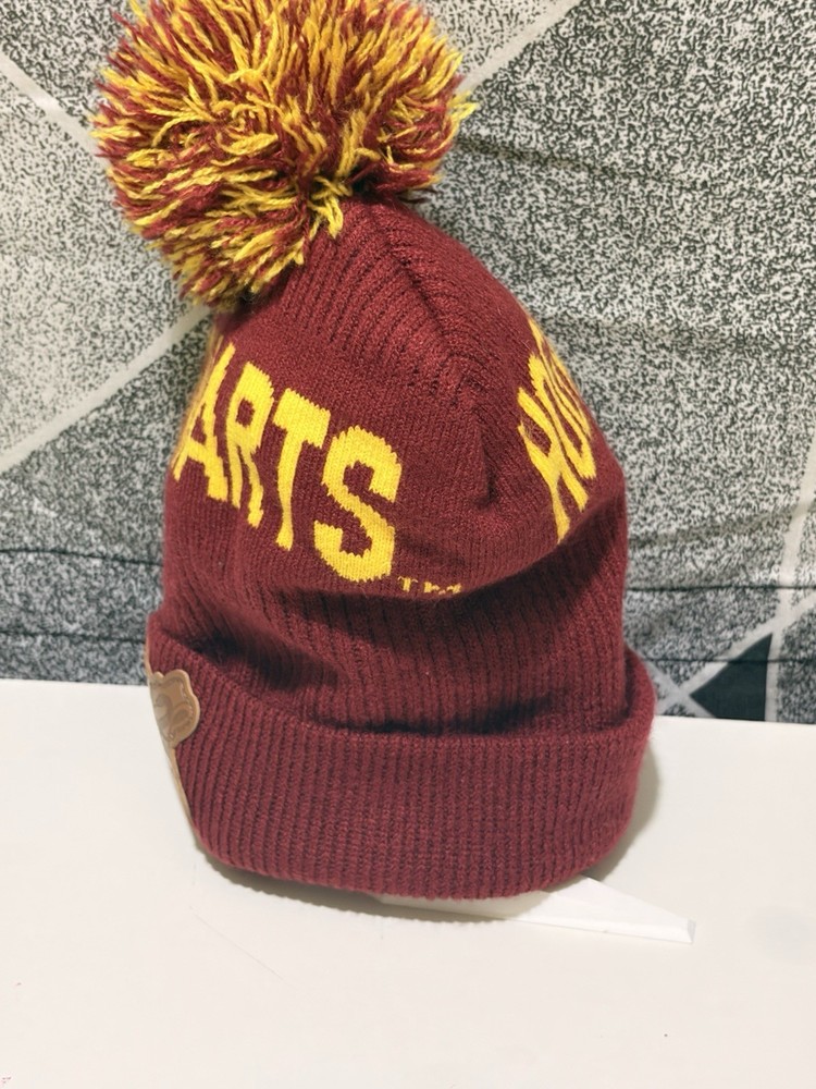 Harry Potter Hogwarts Beanie Winter Hat Used