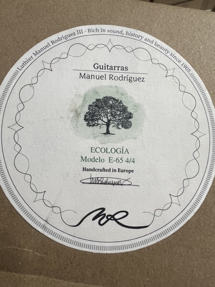 Manuel Rodriguez ECOLOGÍA E-65 4/4 Clasical Guitar - Solid Spruce Top