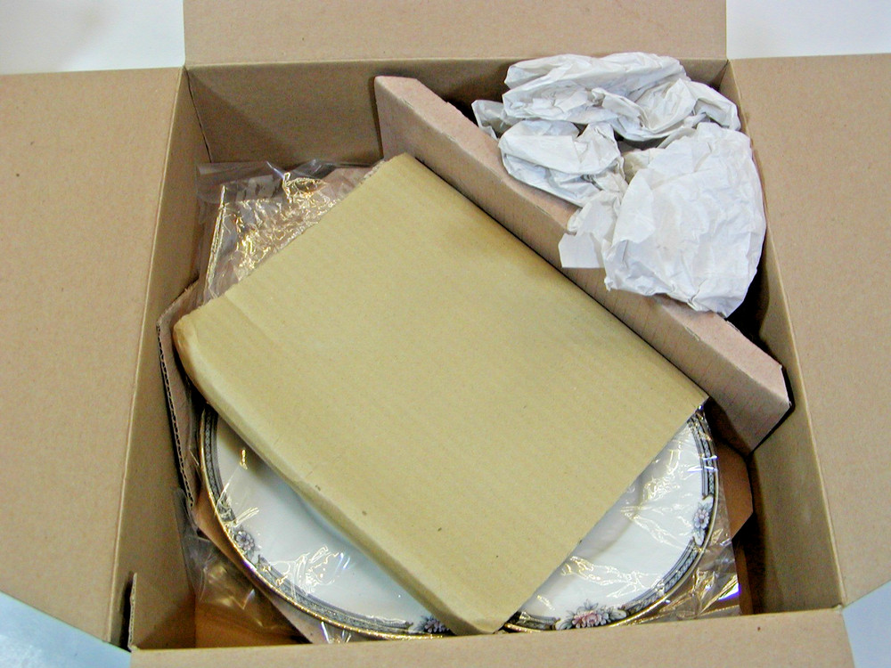 NEW NORITAKE HALIFAX 5 PIECE PLACE SETTING