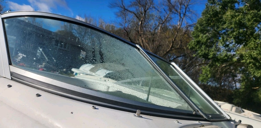 2007 RINKER CAPTIVA 192 Complete Windshield Only! Parting Out