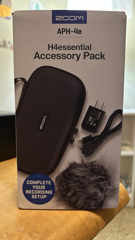 ZOOM APH-4e H4essential Accessory Pack