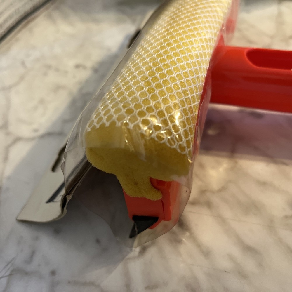 Stonebridge Squeegee with Sprayer 8in Rubber Blade