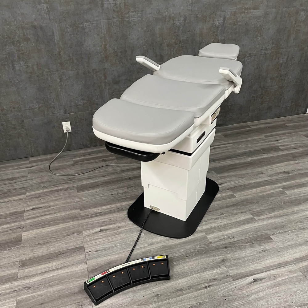 Midmark Ritter 414 Examination Chair