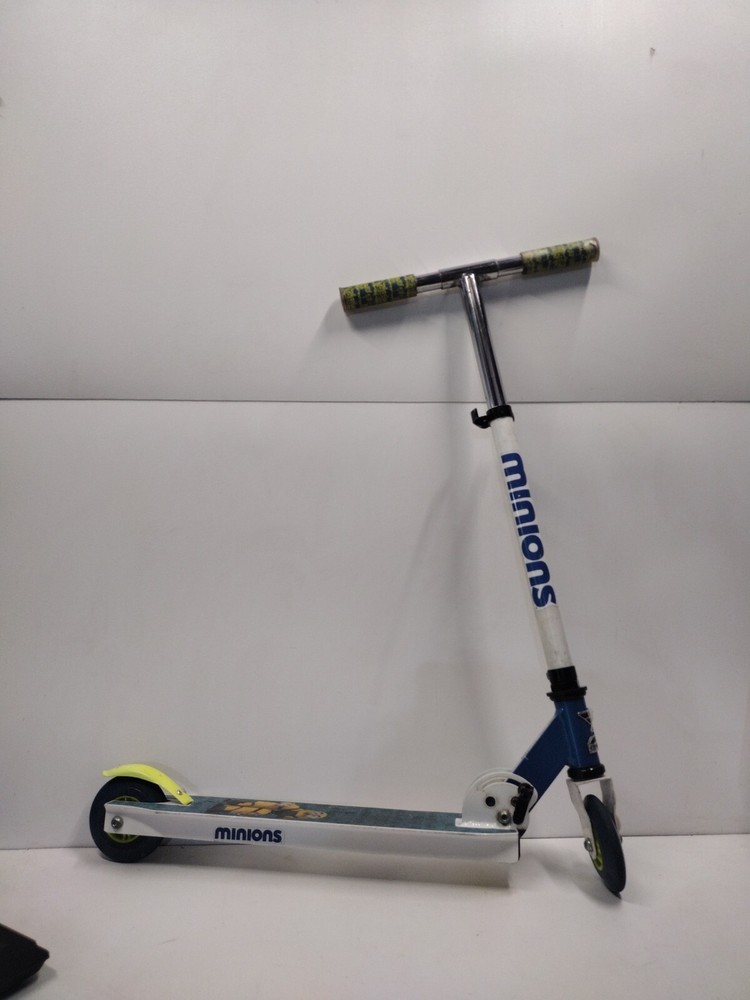 MINIONS KIDS FOLDING SCOOTER