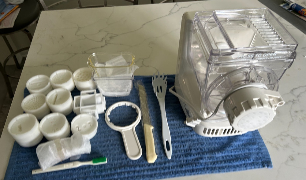 Popeil P400 Pasta Maker Dies & Accessories New