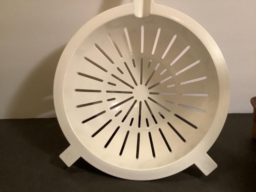 PYREX Accessories White 8.5” Colander Strainer with Handle Pot Hooks Vintage