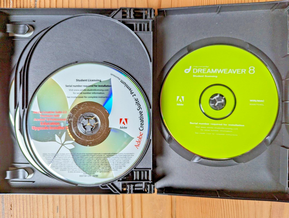 ADOBE CREATIVE SUITE 2 PREMIUM STUDENT MAC w/ Adobe Acrobat 8 Dreamweaver 8~CS2