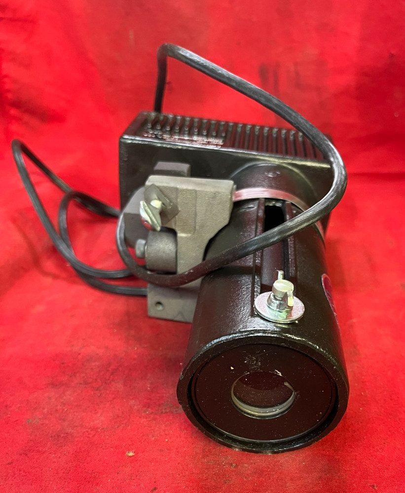 FAIRWAY FILIFORM 1006 LINE PROJECTOR WITH LINE PROJECTOR LAMP