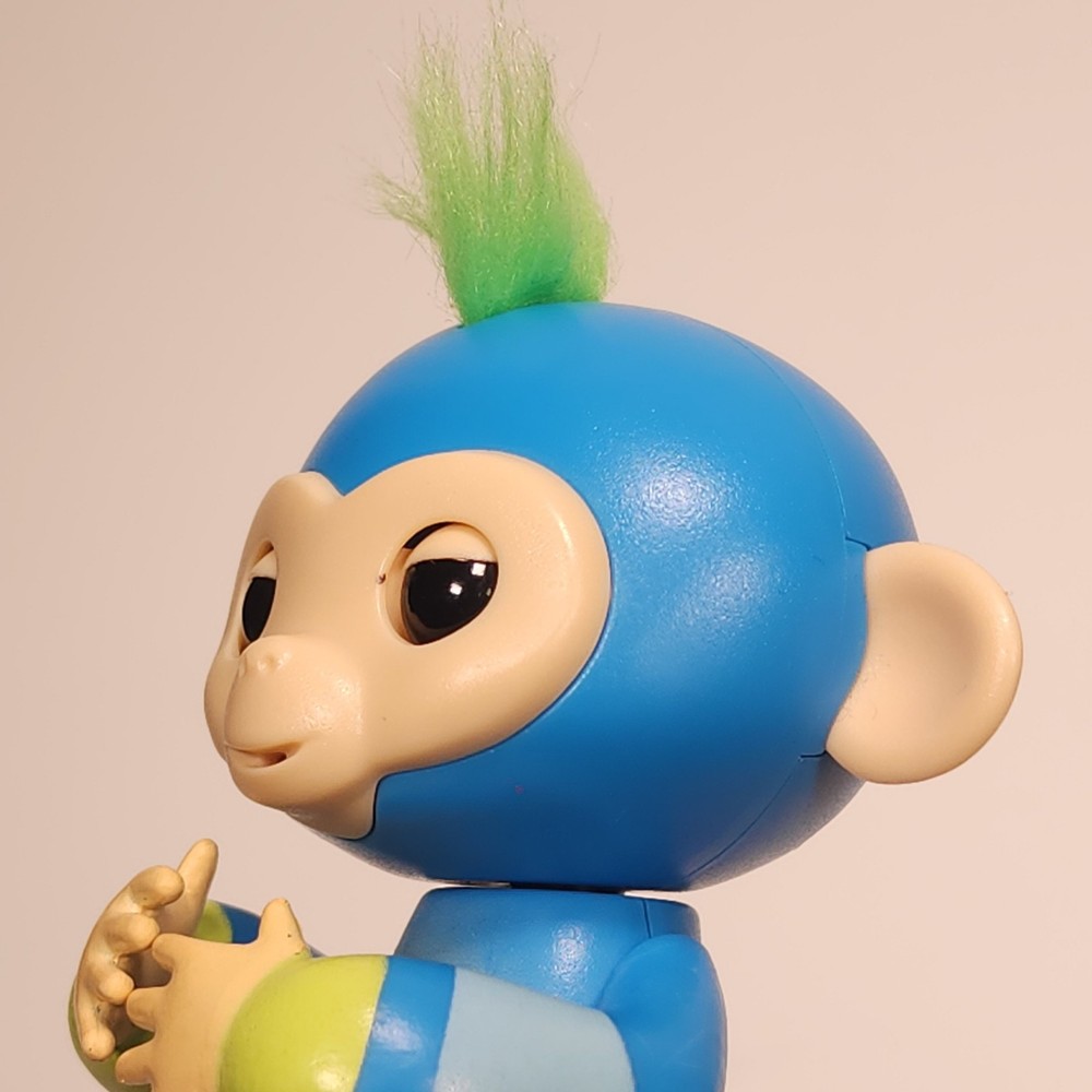 WowWee Fingerlings Interactive Cute Monkey Toy Blue Green Stripe Used Tested