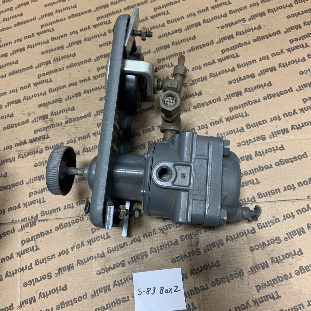 Fisher 670 Manual Loading Pressure Controller 0-30 Psi