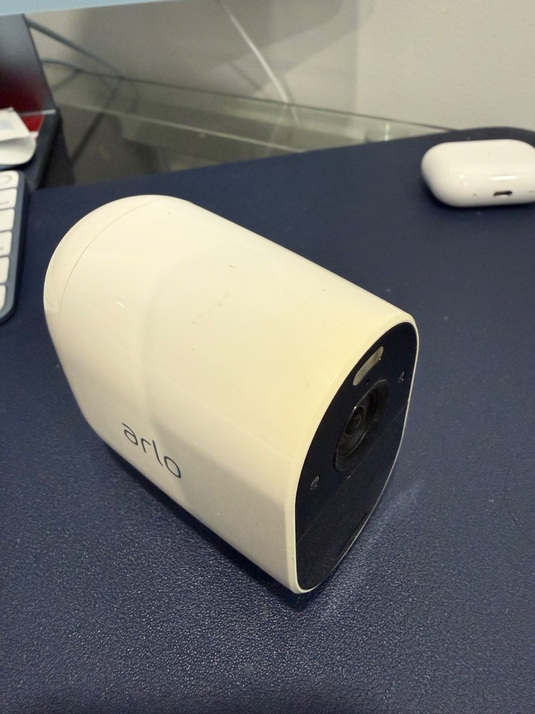 Arlo Essential Spotlight Camera - VMC2030 - White