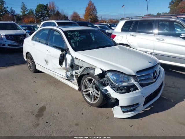 C220 2013 Glove Box 4964459