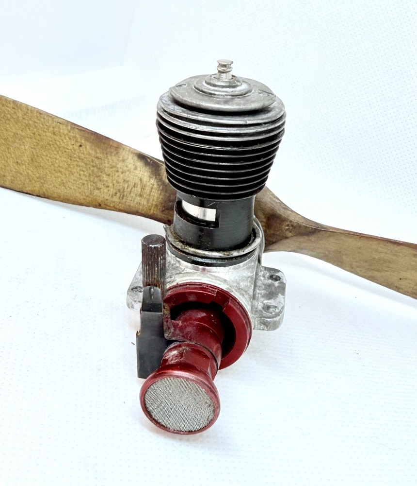 Vintage Cox .15 RC Engine with propeller / low hours