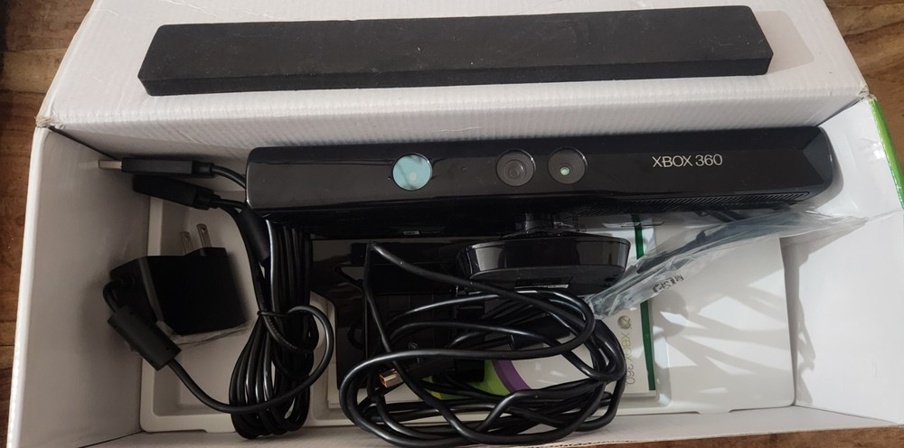 Microsoft LPF-00004 Motion Sensing Gaming Controller For Xbox 360